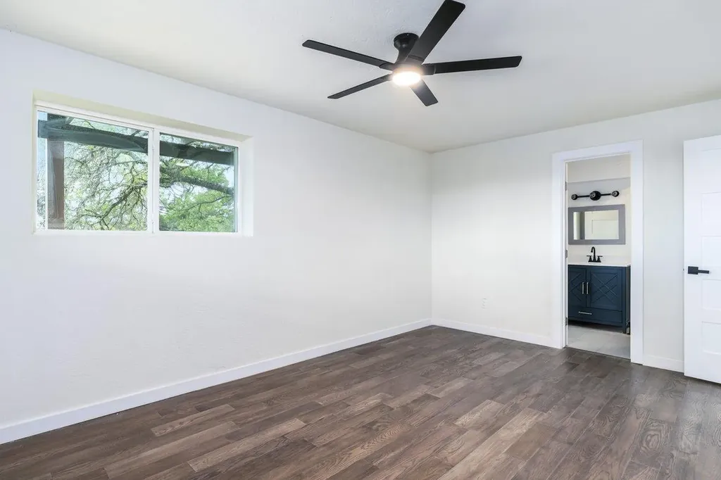 5203 Cueva Drive Austin TX 78738