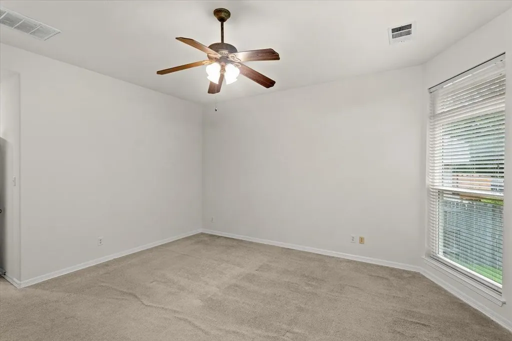 2304 Village View Loop Pflugerville TX 78660