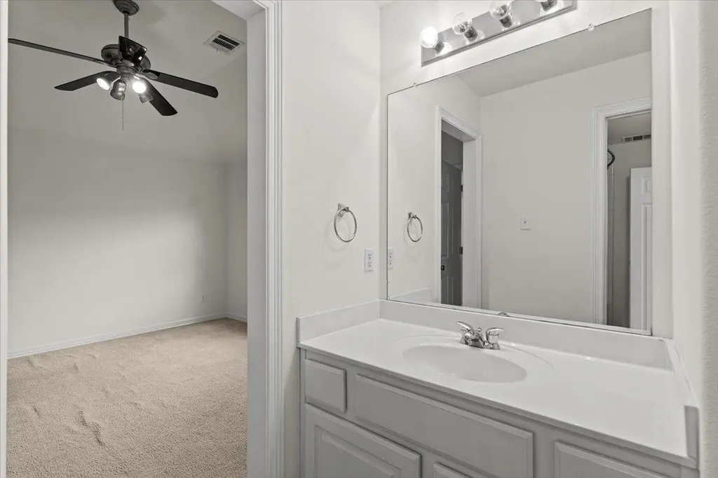 2304 Village View Loop Pflugerville TX 78660