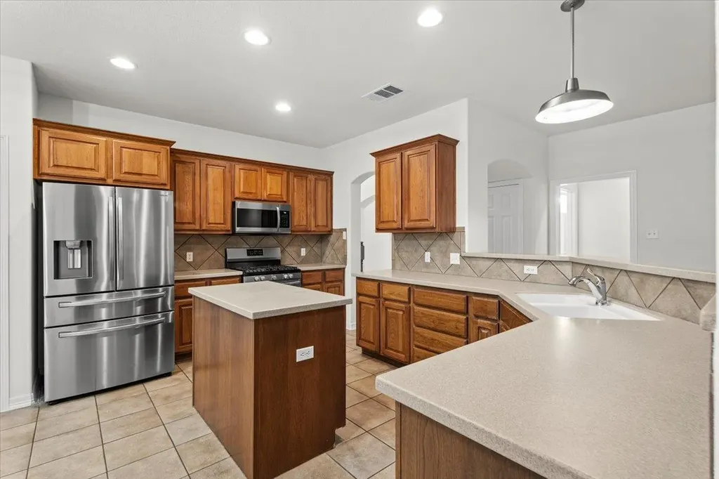 2304 Village View Loop Pflugerville TX 78660