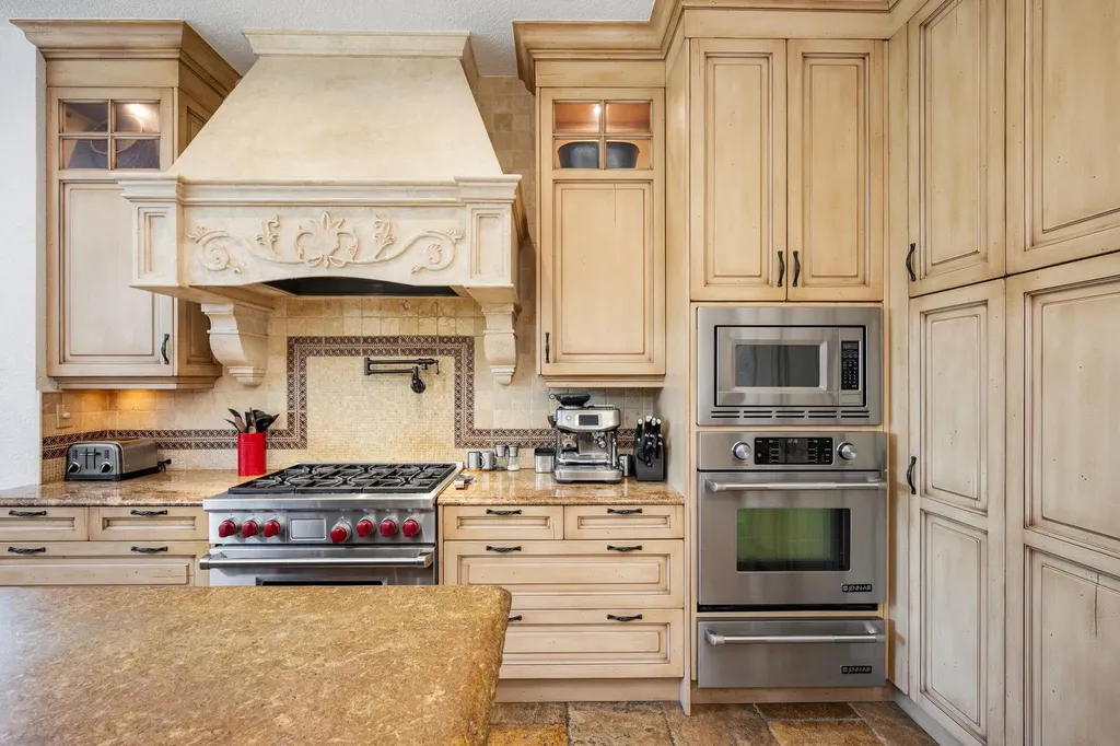 110 Warbler Way San Antonio TX 78231