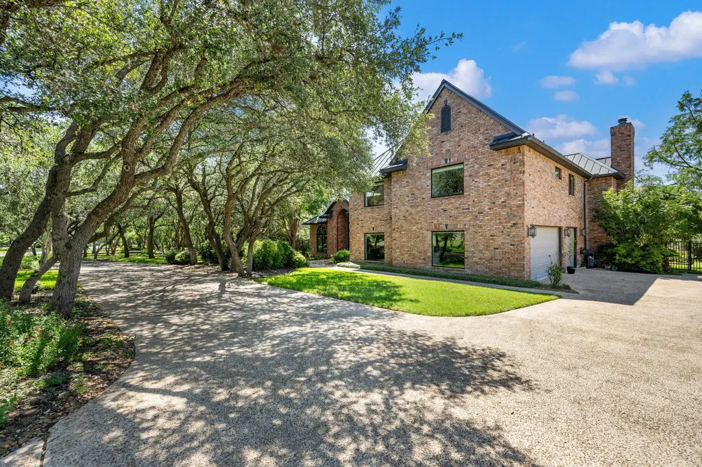 110 Warbler Way San Antonio TX 78231
