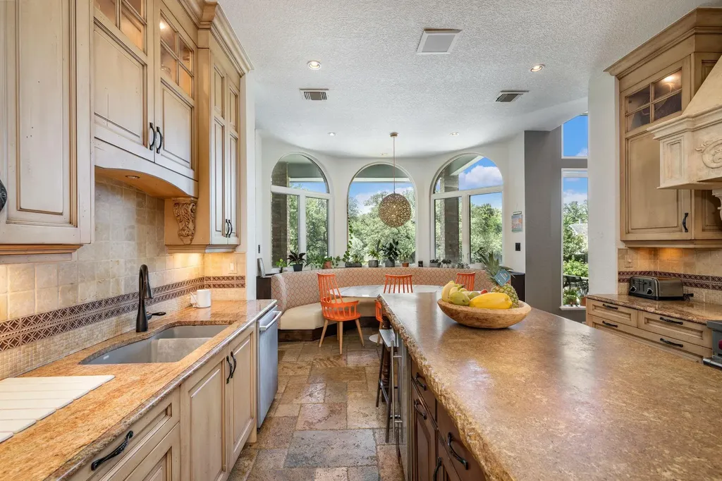 110 Warbler Way San Antonio TX 78231