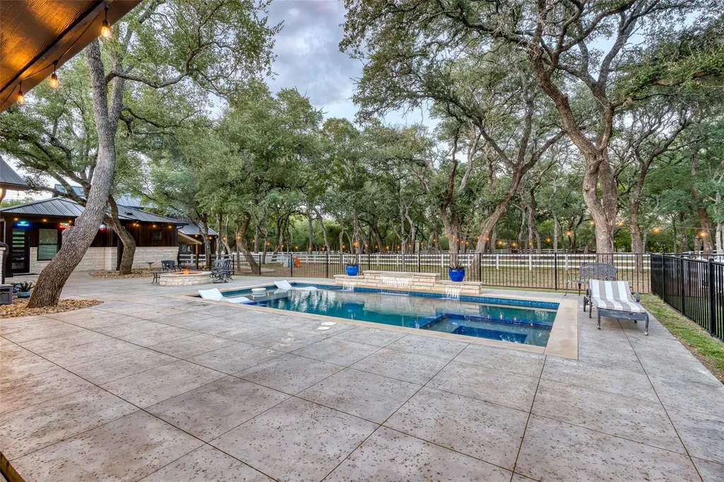 417 Haney Trace Horseshoe Bay TX 78657