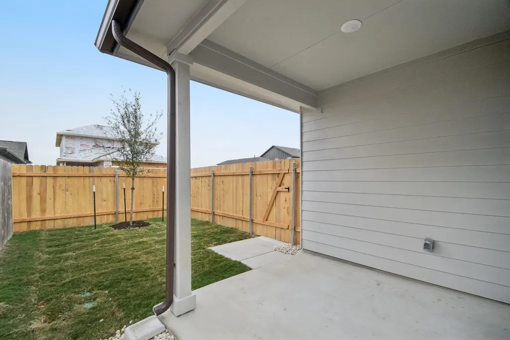 509 Porter Country Parkway Buda TX 78610