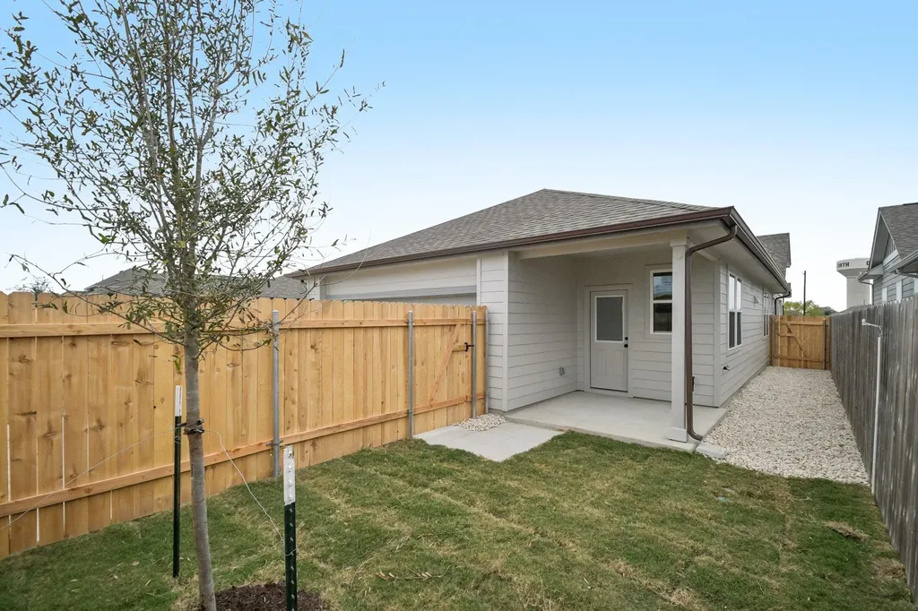 509 Porter Country Parkway Buda TX 78610