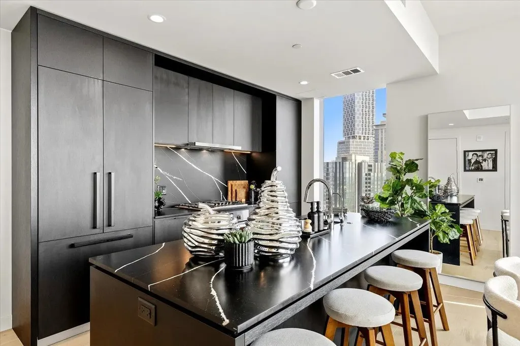 44 East Avenue Austin TX 78701