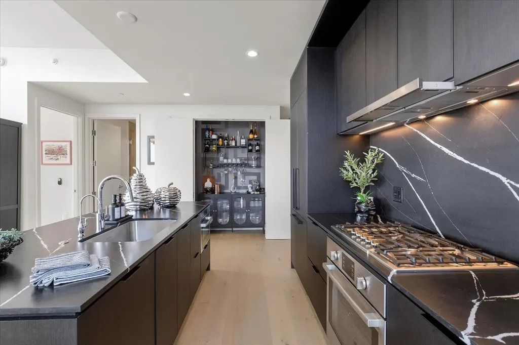 44 East Avenue Austin TX 78701