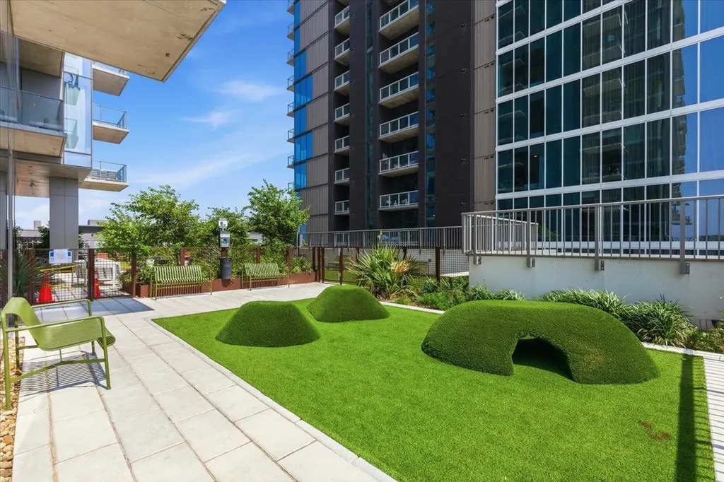 44 East Avenue Austin TX 78701
