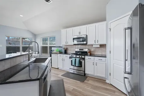 1207 Utopia Lane Hutto TX 78634