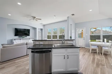 1207 Utopia Lane Hutto TX 78634