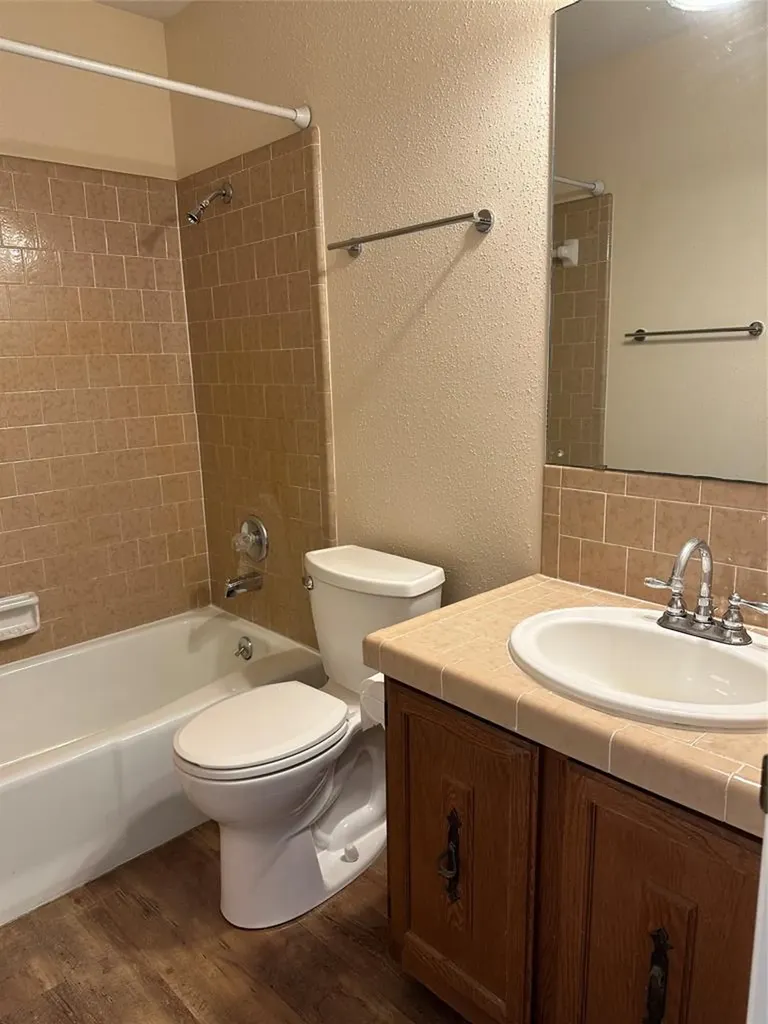 1047 Private Road 3022 Elgin TX 78621