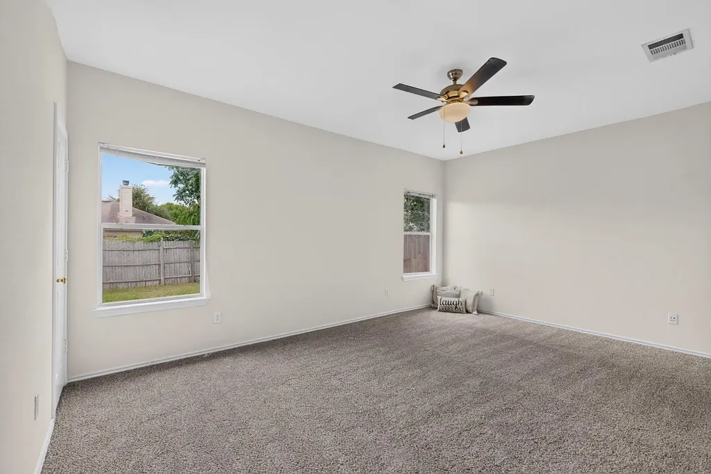 11607 Lapoynor Street Manor TX 78653
