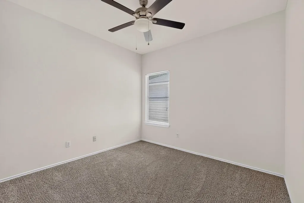 11607 Lapoynor Street Manor TX 78653