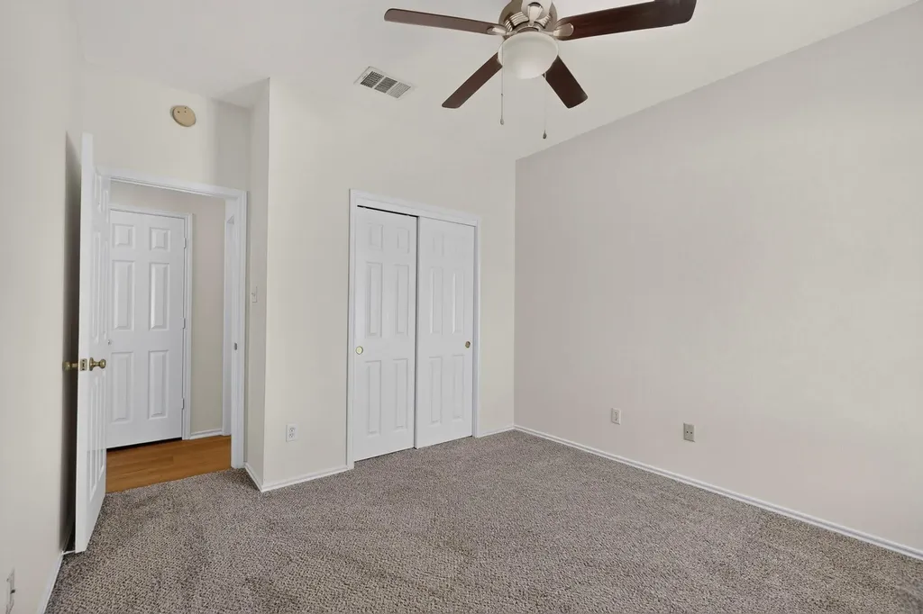 11607 Lapoynor Street Manor TX 78653