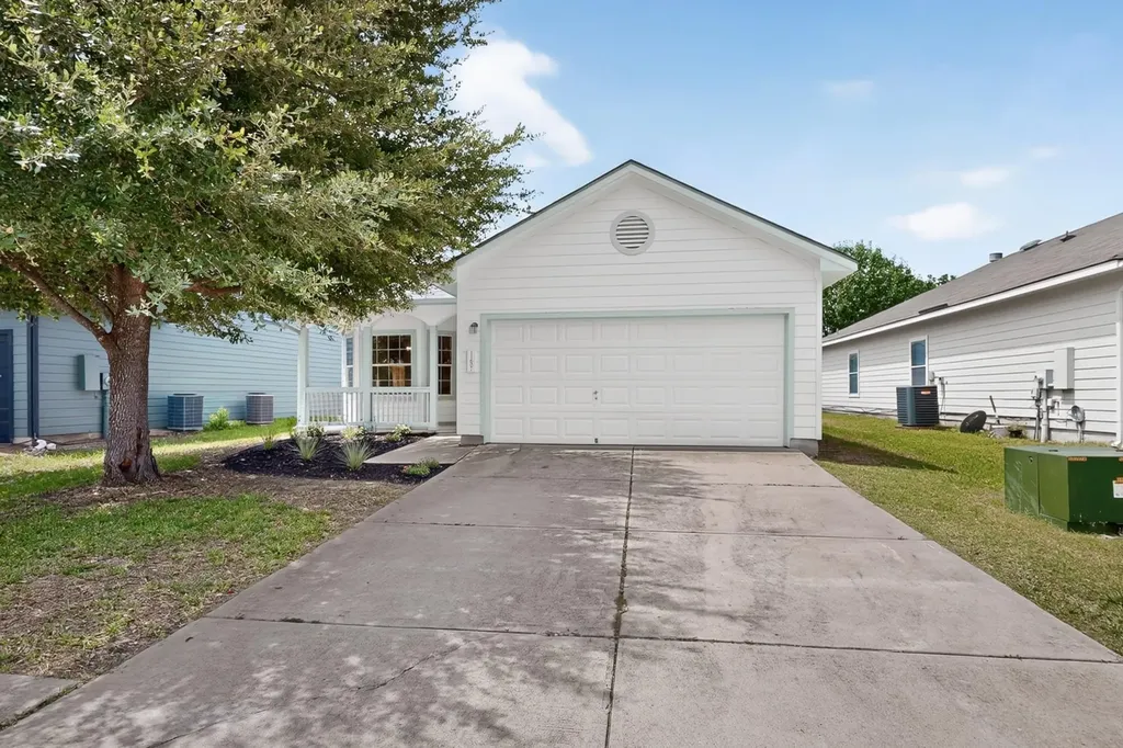 11607 Lapoynor Street Manor TX 78653