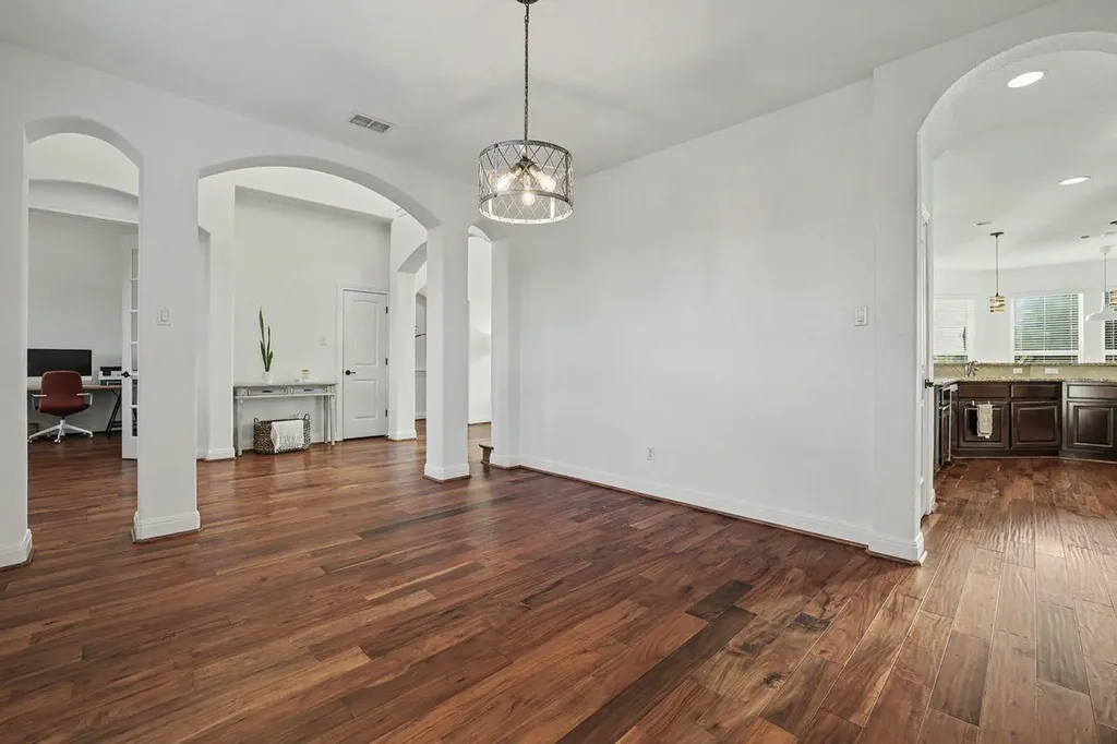 1010 Canyon Edge Drive Austin TX 78733