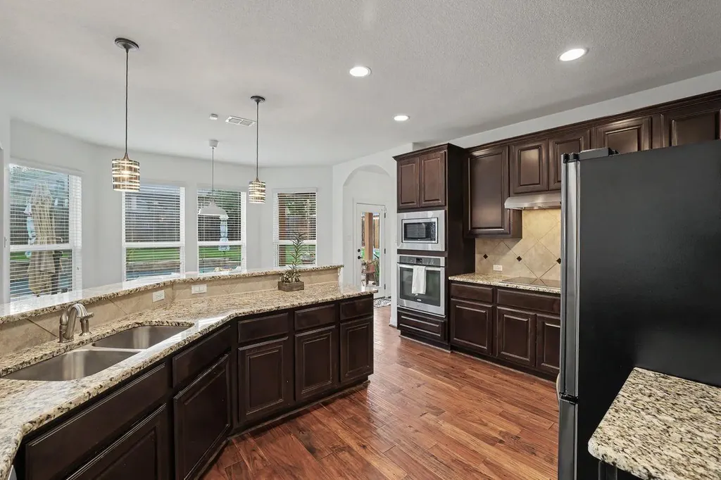 1010 Canyon Edge Drive Austin TX 78733