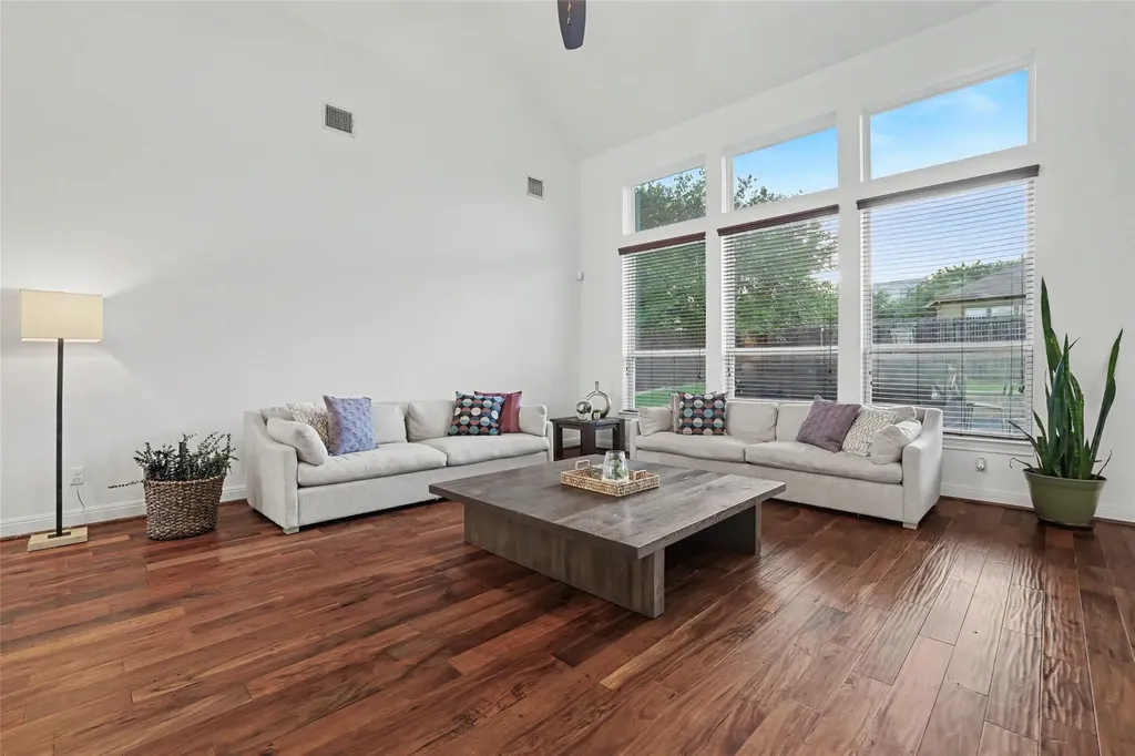 1010 Canyon Edge Drive Austin TX 78733