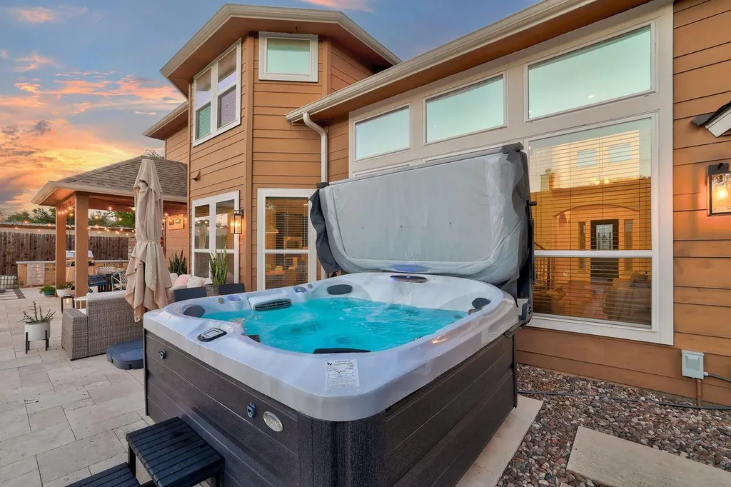 1010 Canyon Edge Drive Austin TX 78733