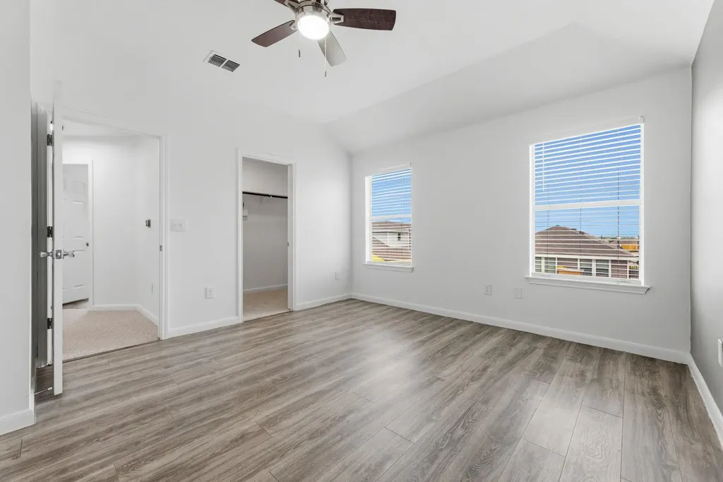 5008 Irvine Lane Del Valle TX 78617