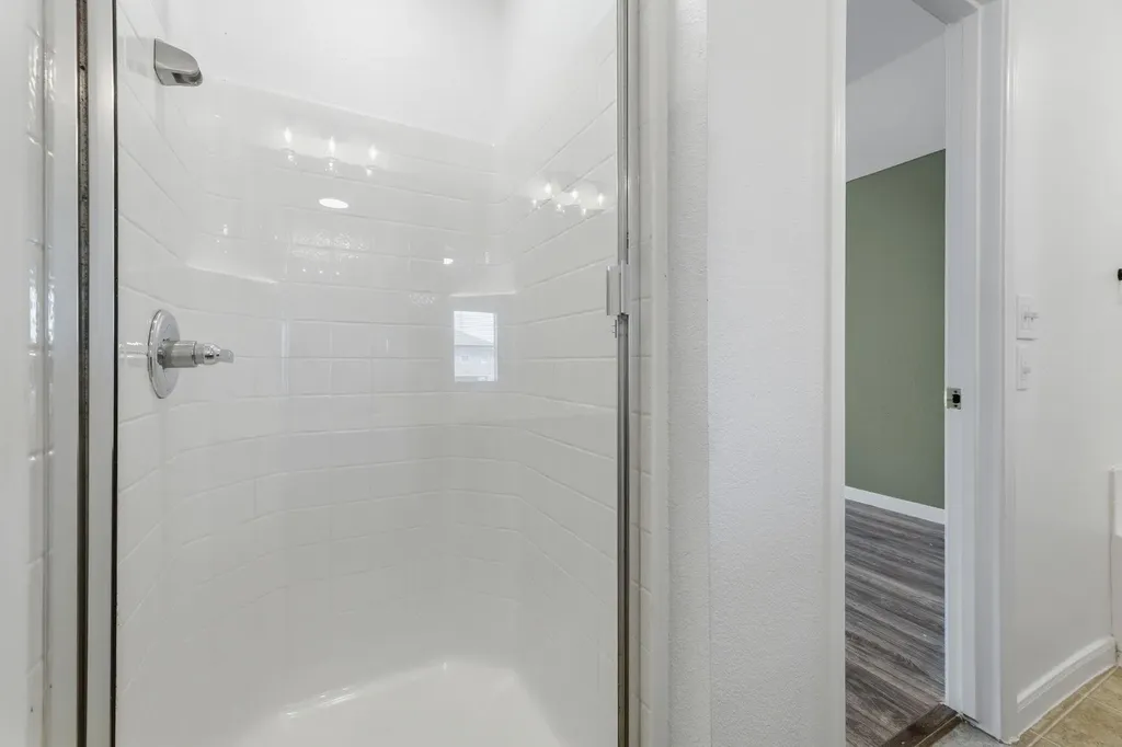 5008 Irvine Lane Del Valle TX 78617