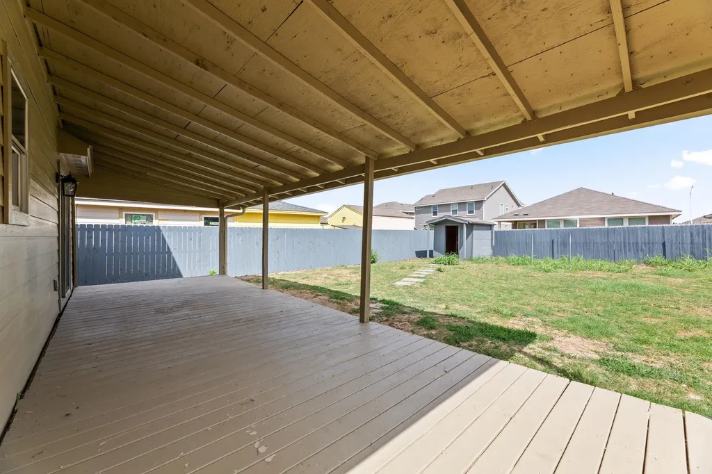 5008 Irvine Lane Del Valle TX 78617