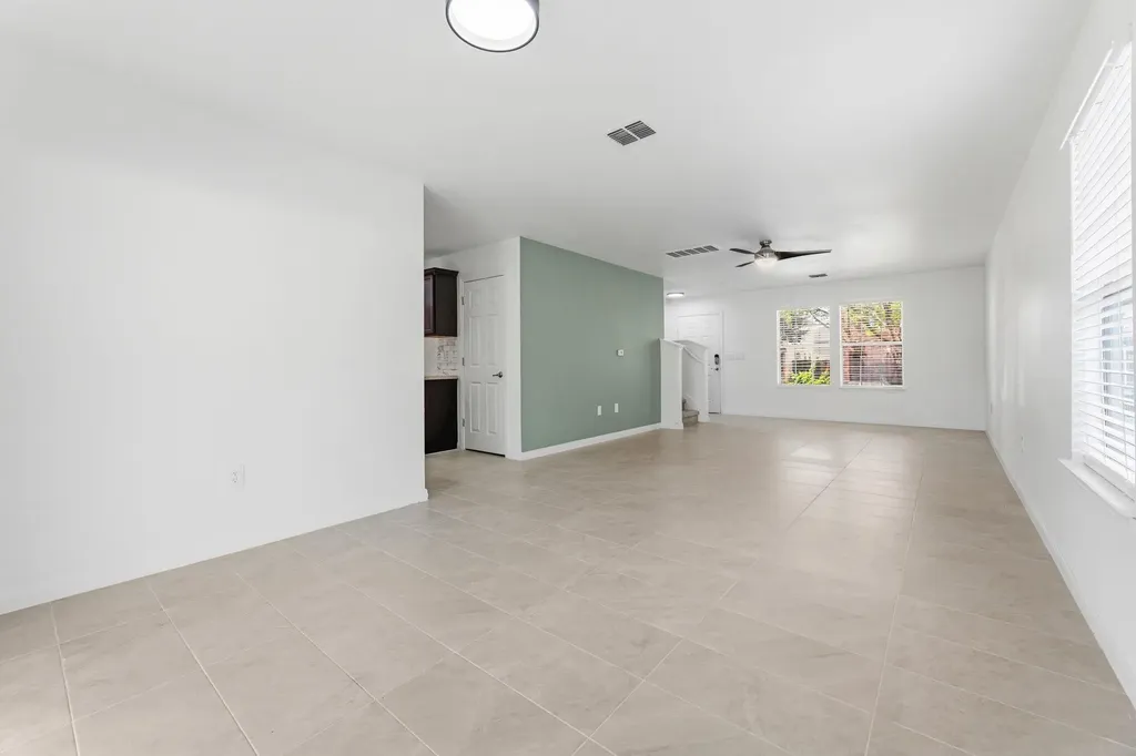 5008 Irvine Lane Del Valle TX 78617