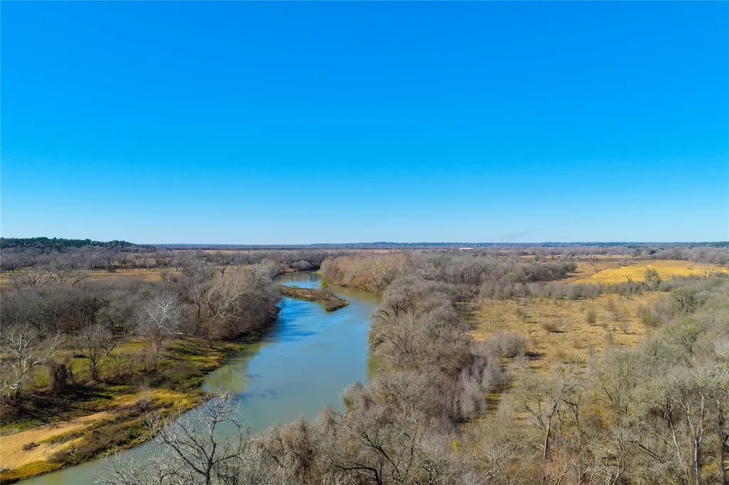 531 Highway 71 W Smithville TX 78957