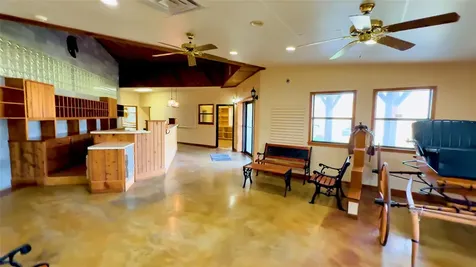 531 Highway 71 W Smithville TX 78957