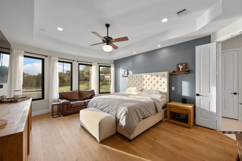 4518 Diamante Drive Spicewood TX 78669