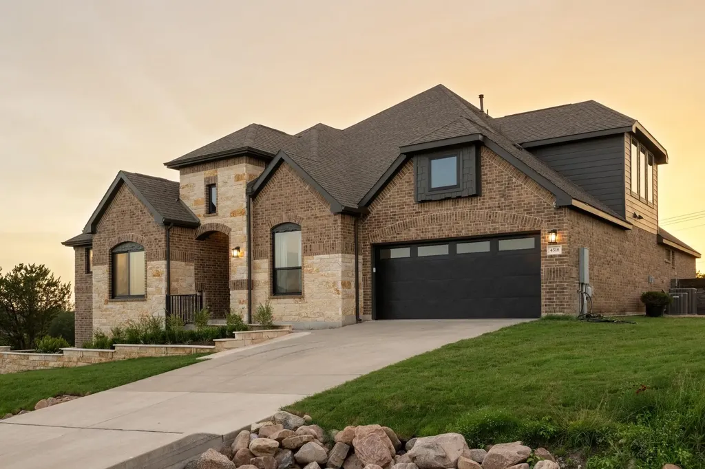 4518 Diamante Drive Spicewood TX 78669