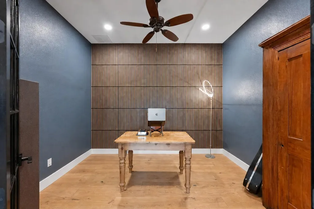 4518 Diamante Drive Spicewood TX 78669