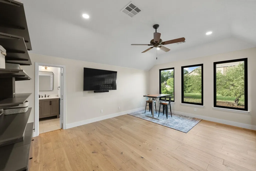 4518 Diamante Drive Spicewood TX 78669