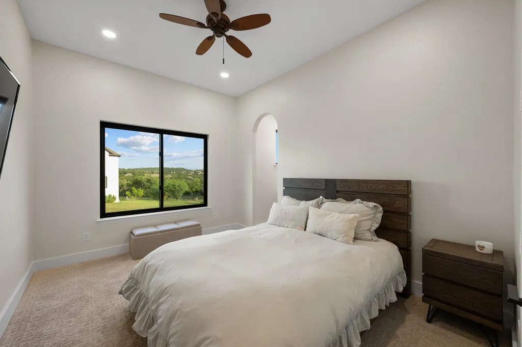 4518 Diamante Drive Spicewood TX 78669