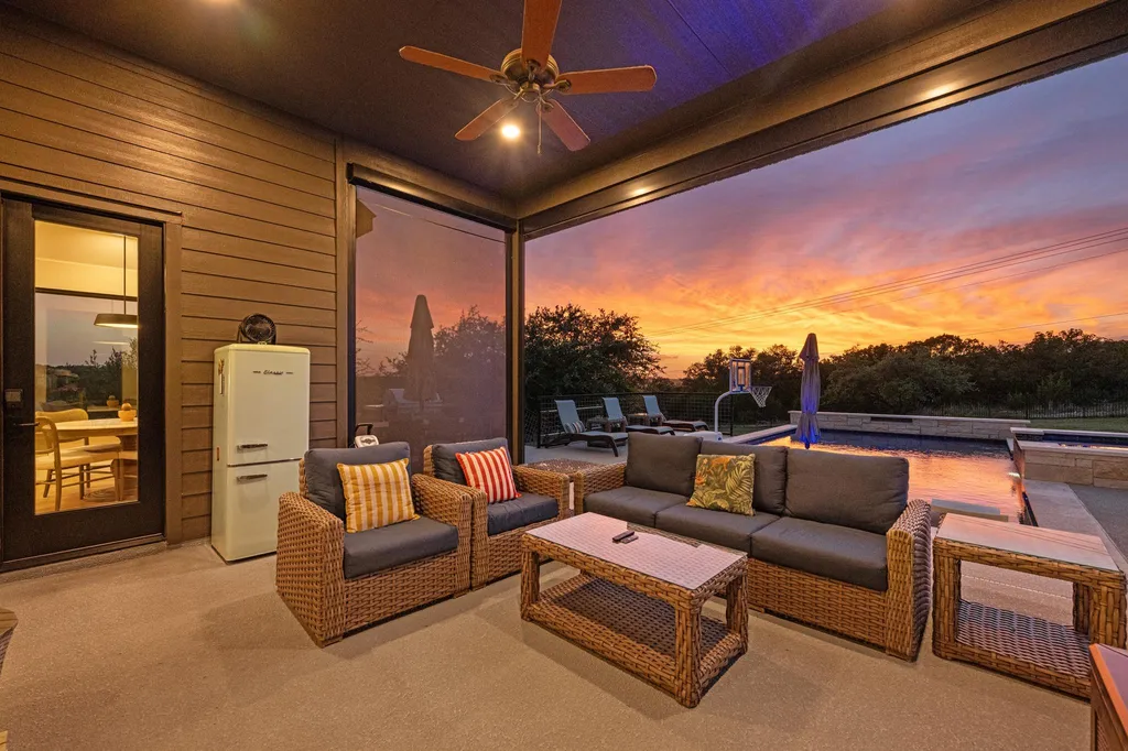 4518 Diamante Drive Spicewood TX 78669