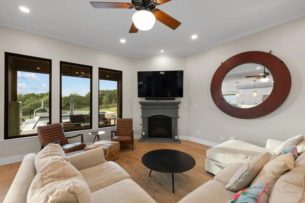4518 Diamante Drive Spicewood TX 78669