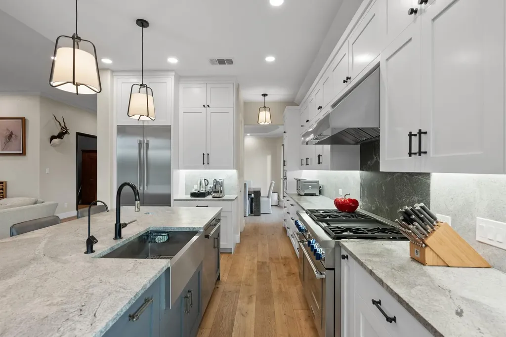 4518 Diamante Drive Spicewood TX 78669
