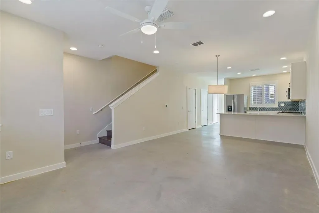 814 N Bluff Drive Austin TX 78745