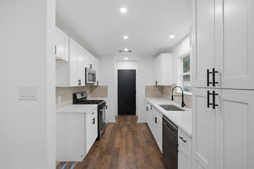 708 Greenwich Place Round Rock TX 78664