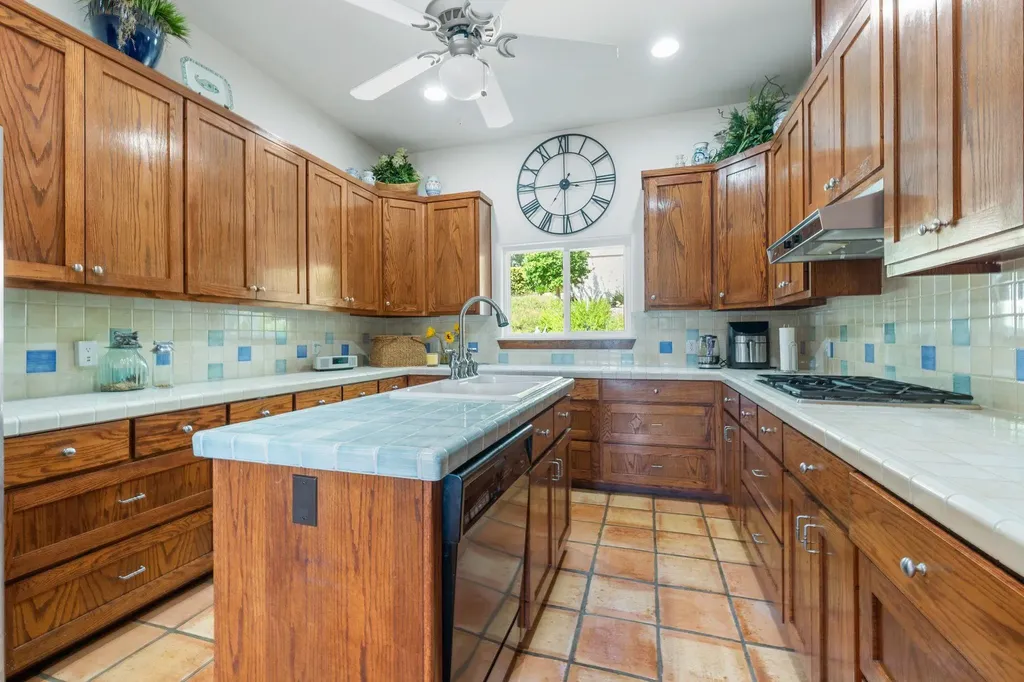 16312 Lake Loop Austin TX 78734