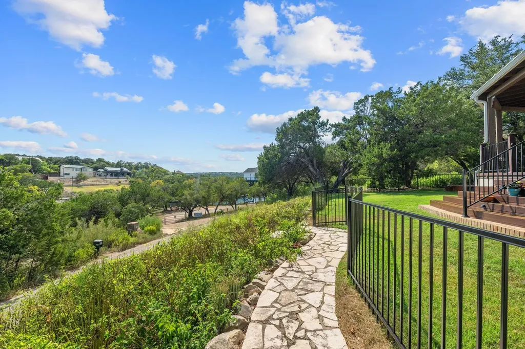 16312 Lake Loop Austin TX 78734