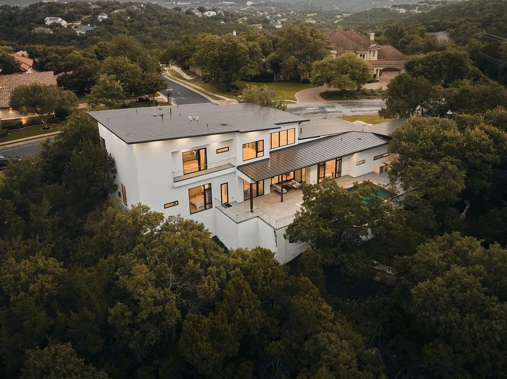2476 Waymaker Way Austin TX 78746