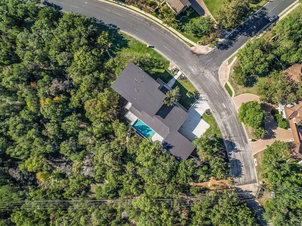 2476 Waymaker Way Austin TX 78746