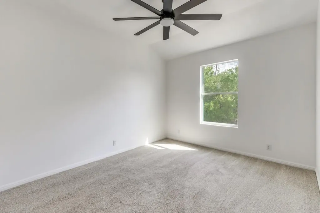 9204 Magna Carta Loop Austin TX 78754