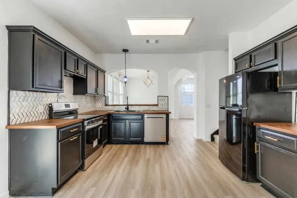 9204 Magna Carta Loop Austin TX 78754