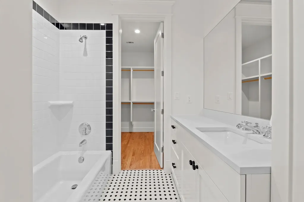 510 E 39th Street Austin TX 78751
