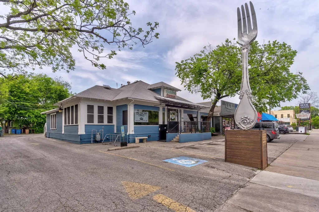 510 E 39th Street Austin TX 78751