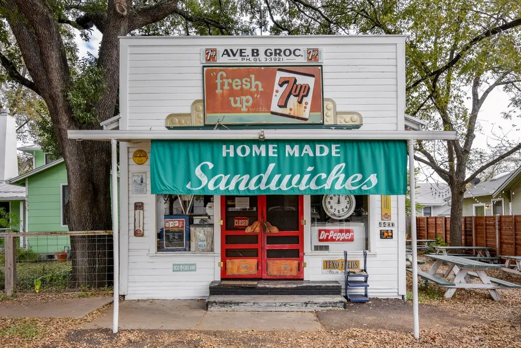 510 E 39th Street Austin TX 78751