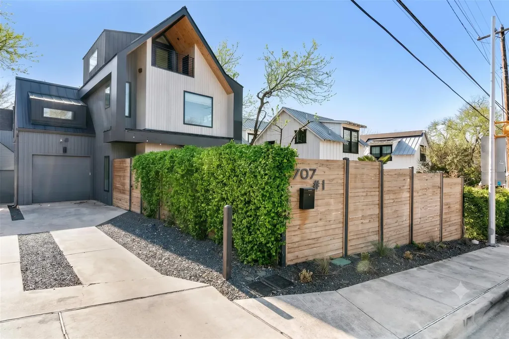 707 E Live Oak Street Austin TX 78704